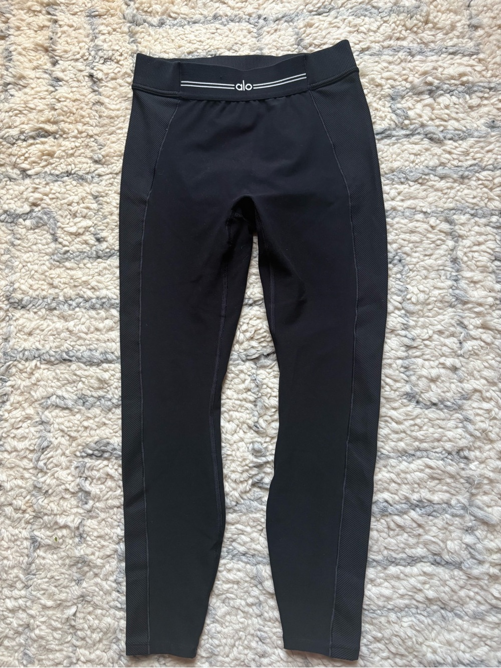 Alo Yoga Airlift High-Waist 7/8 Line Up Leggings